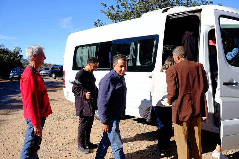 Nous repartons à bord de notre minibus