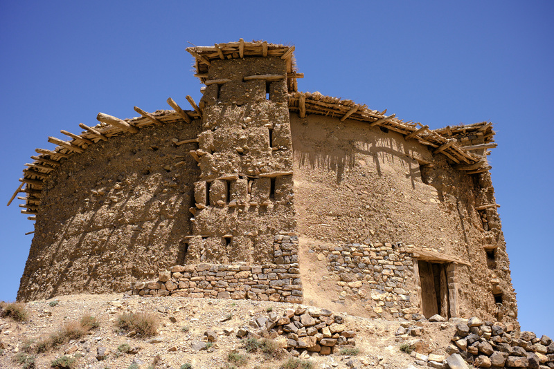 En haut du promontoire se dresse le grenier fortifié de Sidi Moussa, unique par sa forme ronde.