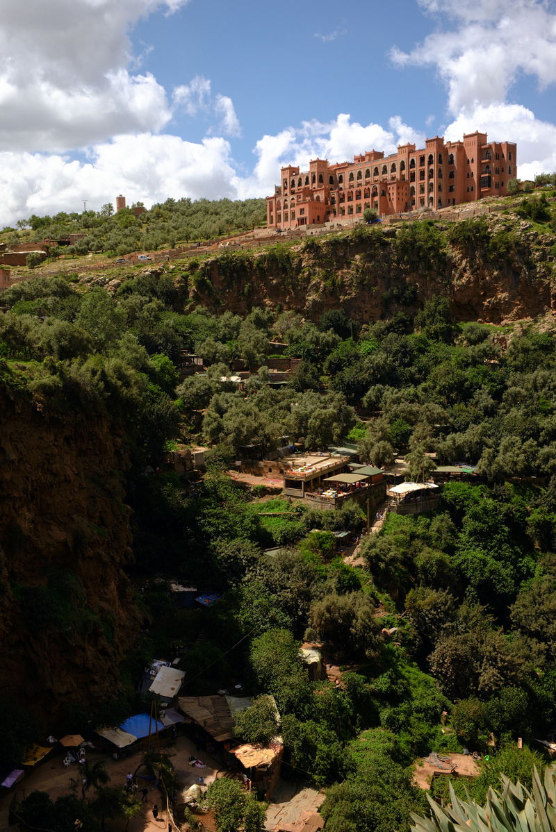 Hôtel de luxe au dessus de cet haut lieu touristique