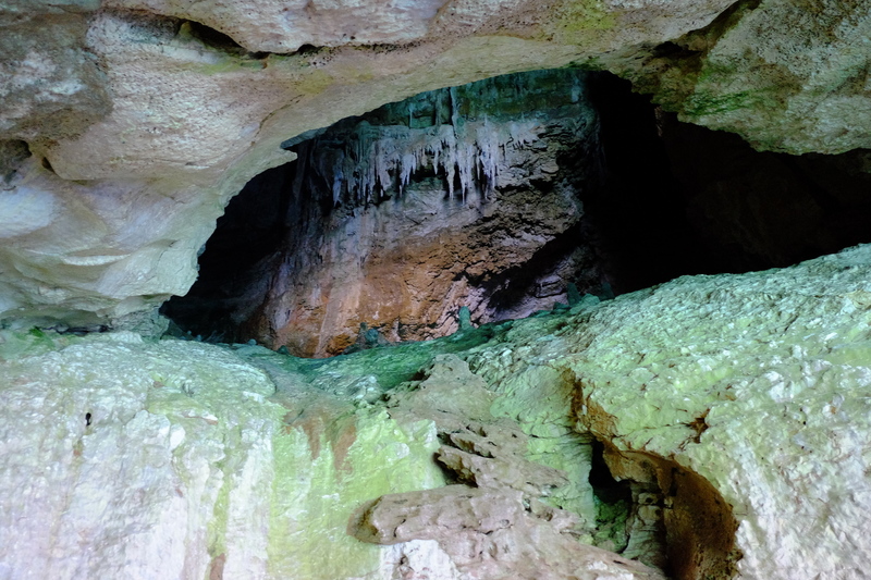 On visite aussi quelques grottes maritimes