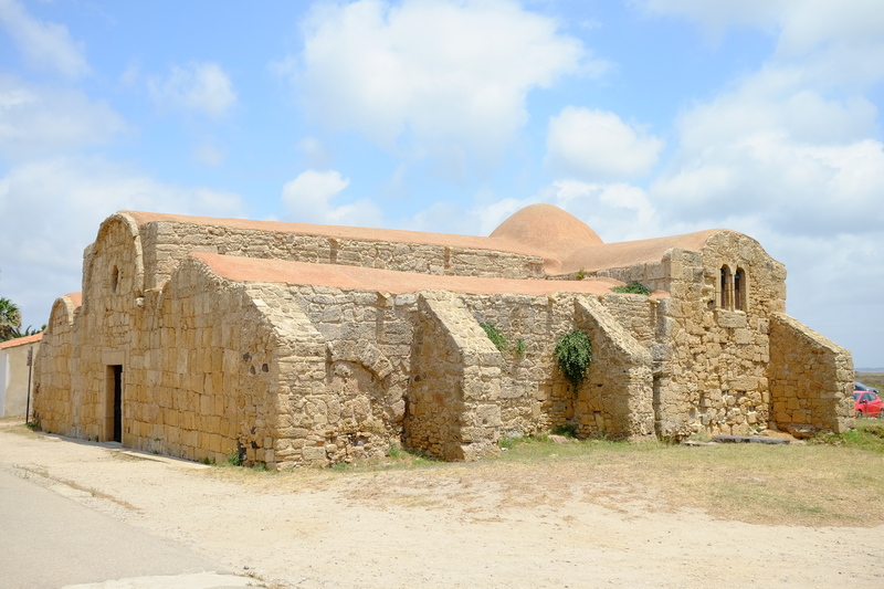 Le lendemain, nous nous garons près de l'église paléochrétienne du 5e siècle de San Giovanni di Sinis