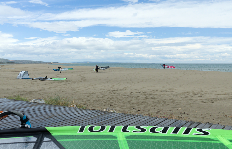 Maintenant haut-lieu de kitesurfs, wingfoils, windsurfs, ...