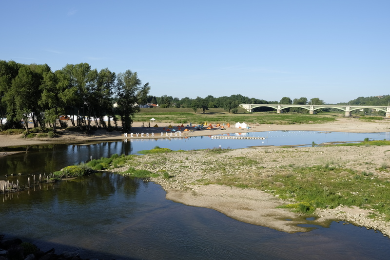 Nevers Plage. C'est une aire de baignade et de jeux gratuite
