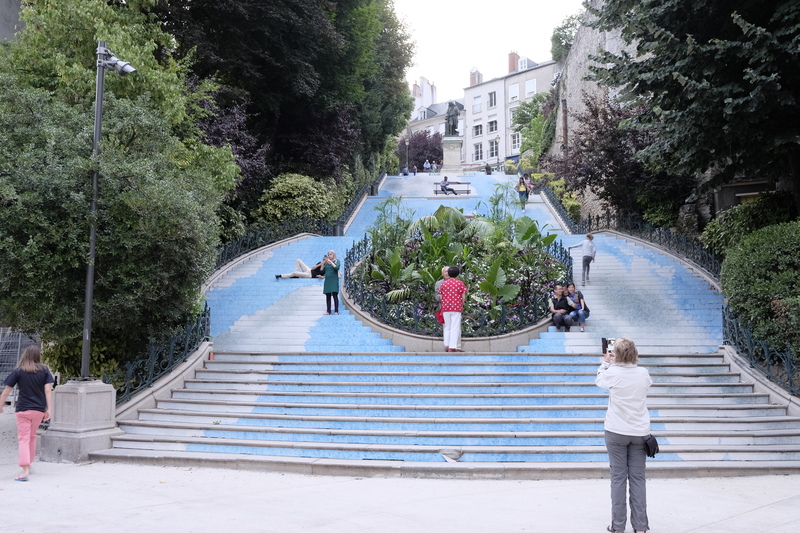 Nous partons visiter Blois. Voici l'escalier aux nuages