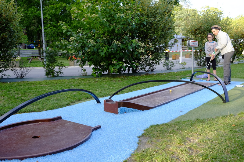 On se fait un petit mini-golf...