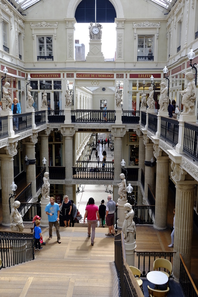 Le Passage Pommeraye, une gallerie marchande du 19e siècle