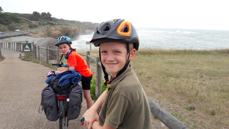 Cécile, Bruno, Gabriel et Clémence nous accompagnent pour un petit bout de route