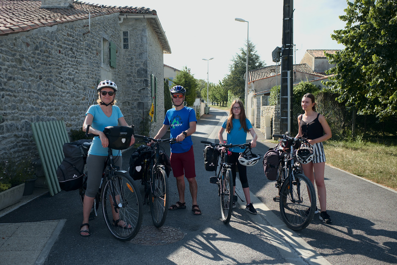 Nous sommes prêt à partir. Une petite photo avant le départ