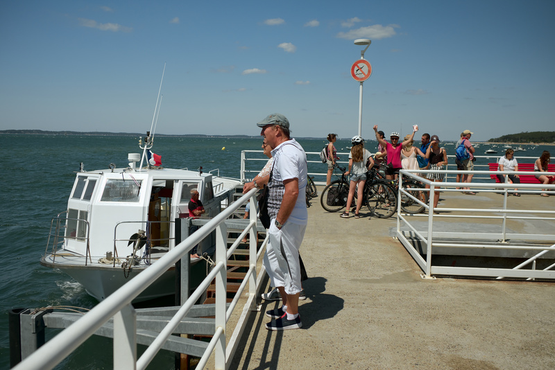 Nous prenons le bateau pour aller au Cap Ferret