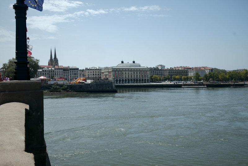 Bayonne ! Nous arrivons le premier jour des Fêtes de Bayonne