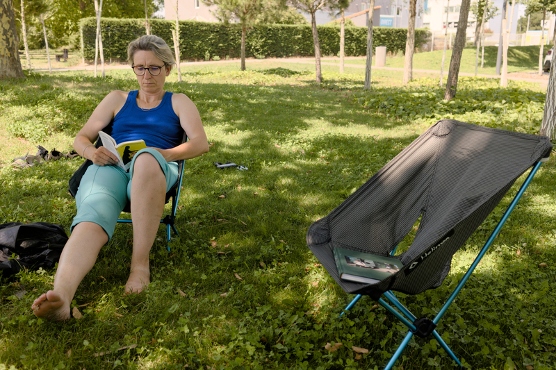 De retour à Valence par le train, sur notre trajet vers La Roche-de-Glun, une petite sieste au Parc des Berges